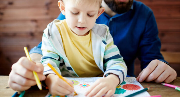 Co se může dítě naučit vybarvováním?